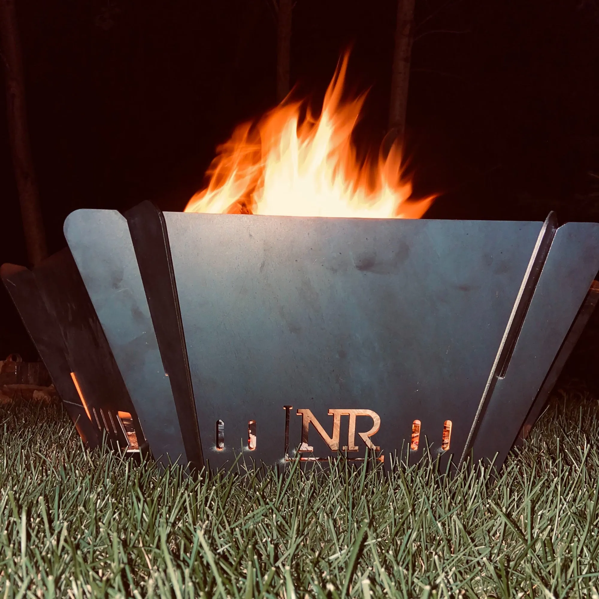 NinetyRight Flat Pack Firepit – Steel – 30"