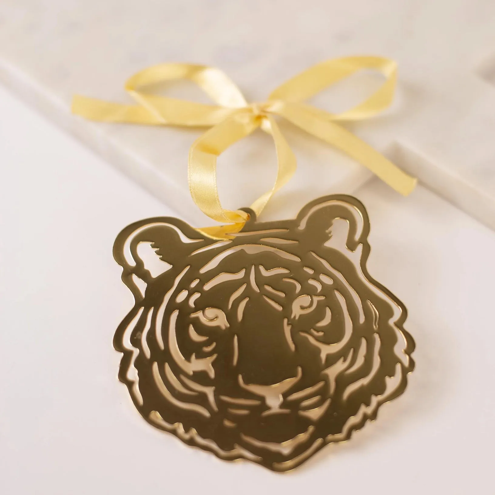 Ornament Tiger Face Gold 4"